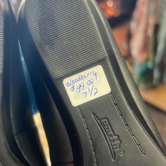 New EARTH Woodbury Black Leather Wedge Pumps Slip-on Women's Shoes 7.5 - Picture 5 of 5